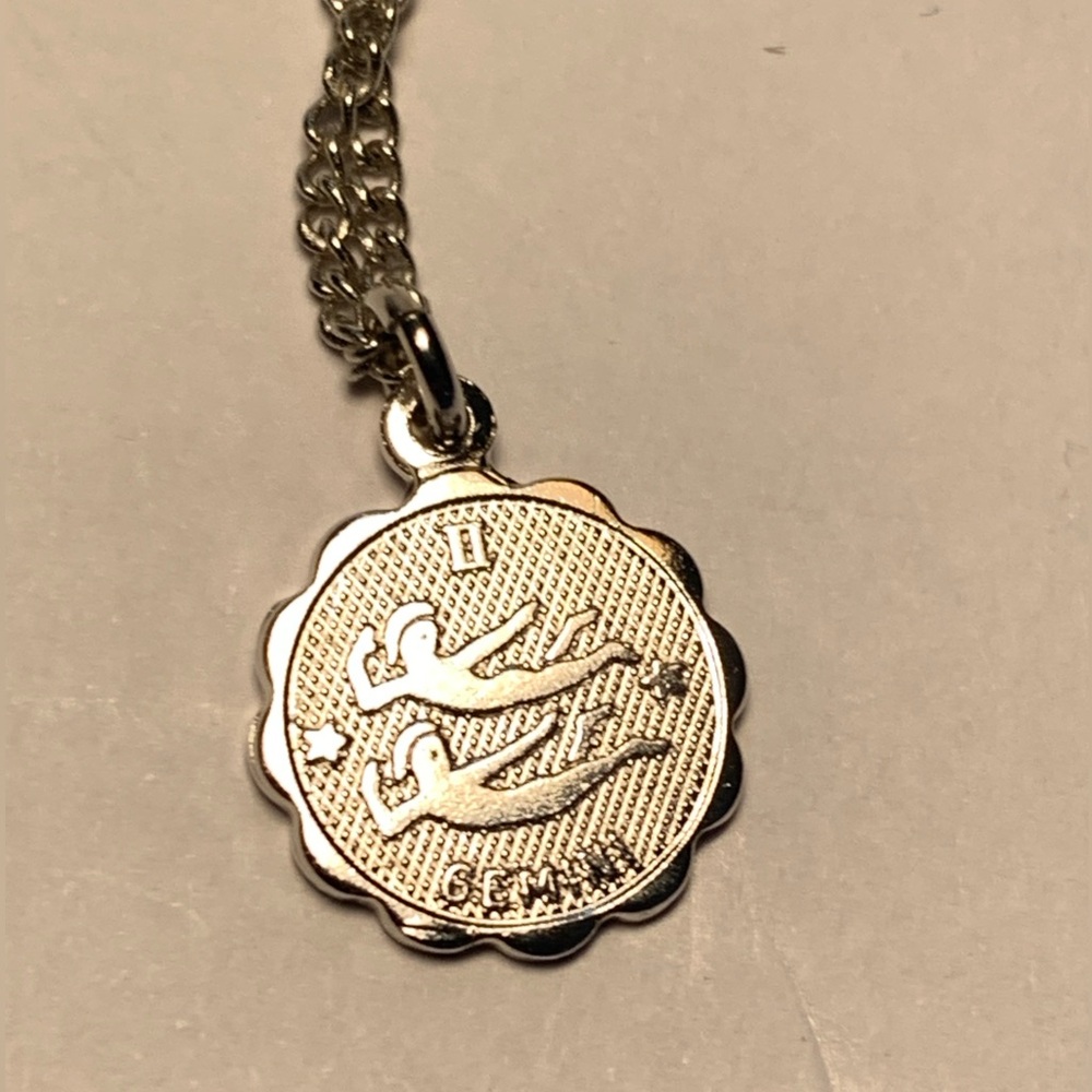 Gemini Zodiac pendant charm dainty necklace New vintage silver